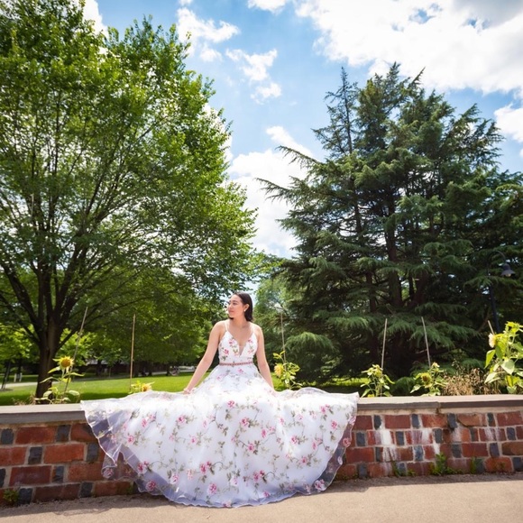 Floral gown🌺 - Picture 2 of 7